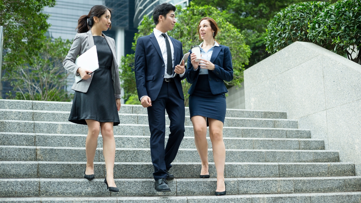 12 Must-Know Tips to Stay Awake and Relaxed at the Office