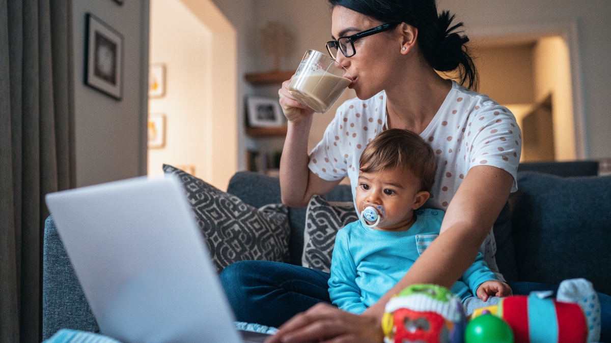 The New Stay-At-Home Mom Career - Finance & Income Guide Meta