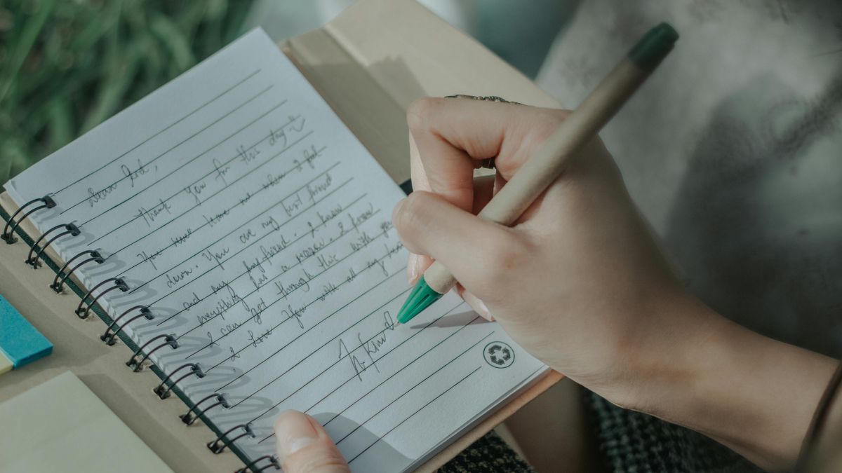The 10-Minute Journal Habit: A Tiny Reflection Practice That Actually Fits Real Life 10 minute journal practice 3