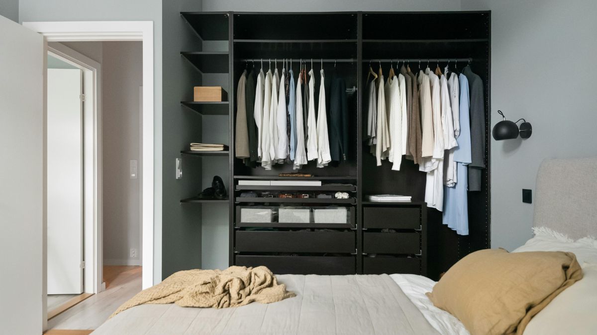 capsule wardrobe planner journal before you buy 6