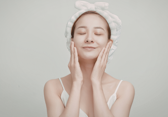 10 Simple Skincare Habits for Naturally Glowing Skin