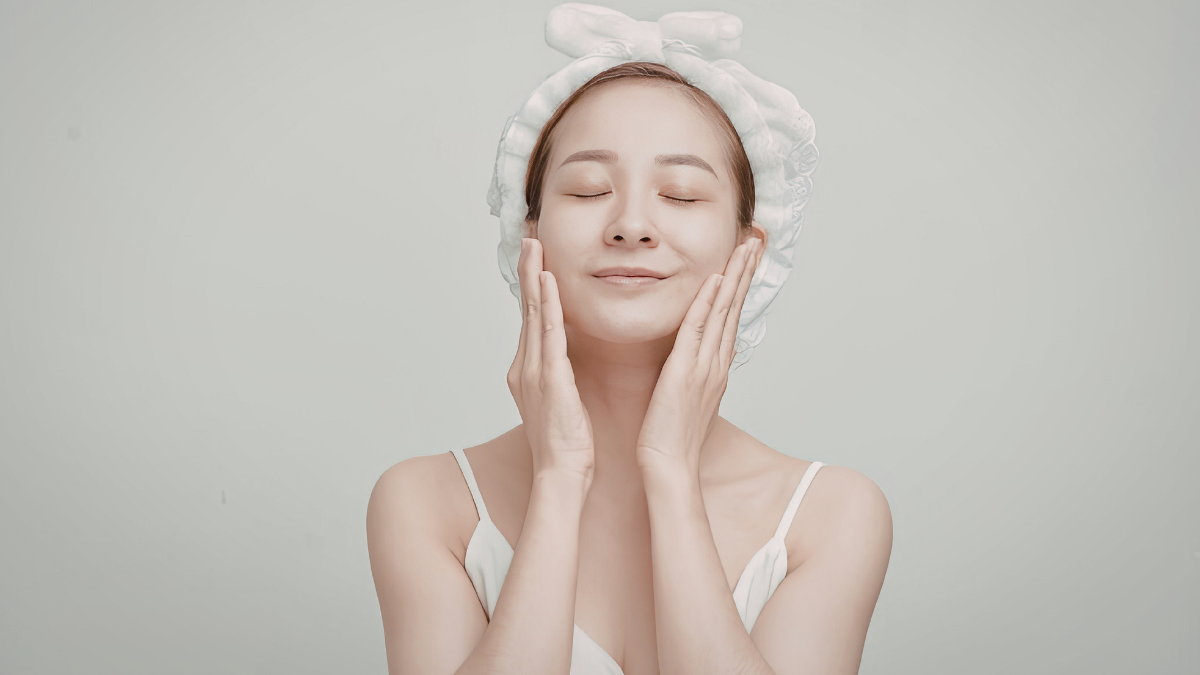 10 Simple Skincare Habits for Naturally Glowing Skin