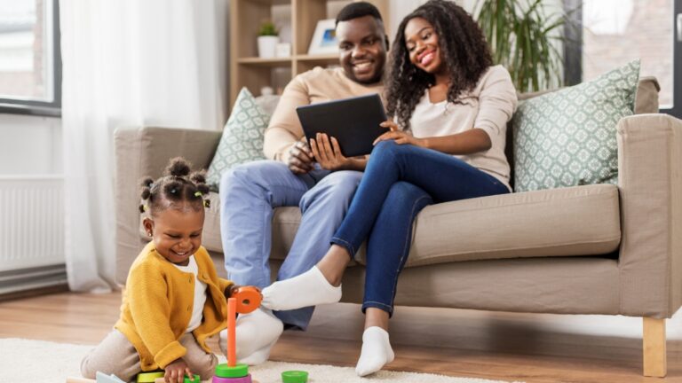 The New Stay-At-Home Mom Career - Finance & Income Guide Meta