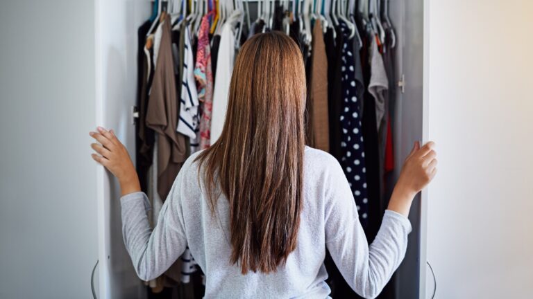 What to Wear to Work in Summer 2026: 10 Outfits That Work