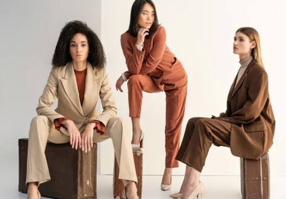 Business Casual Outfits for Women: 15 Looks That Always Work