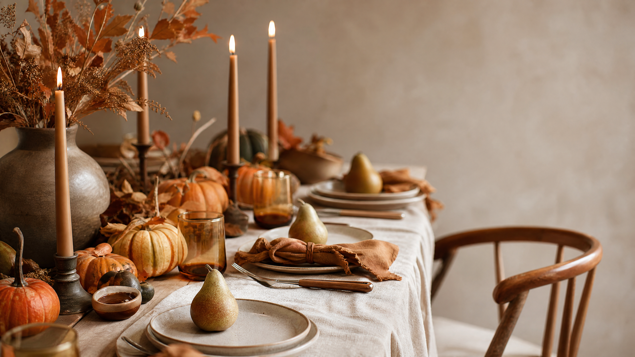 An Easy Autumn Table Setting That Makes Weeknight Meals Feel Special