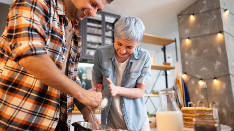 9 Signs You've Met the Right Person (Even If It's Scary)